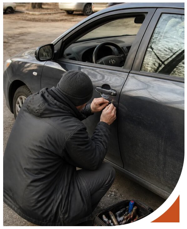 Профессиональное вскрытие автомобиля Тойота без повреждений в Конаково